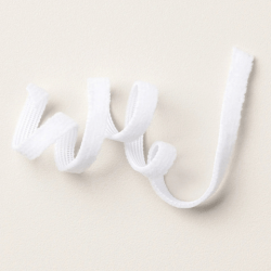 1,5  meter wit lint - € 1.85